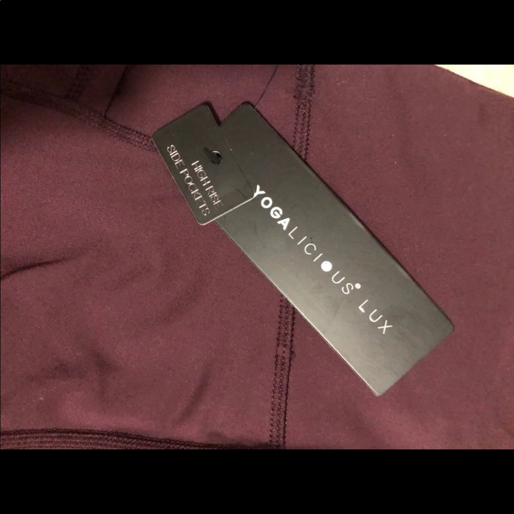 Yogalicious short leggings with pockets - Picture 5 of 6